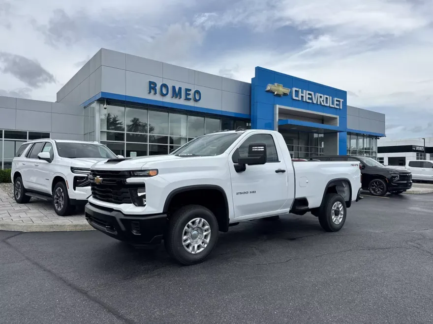 2025 Chevrolet Silverado 2500HD photo 1