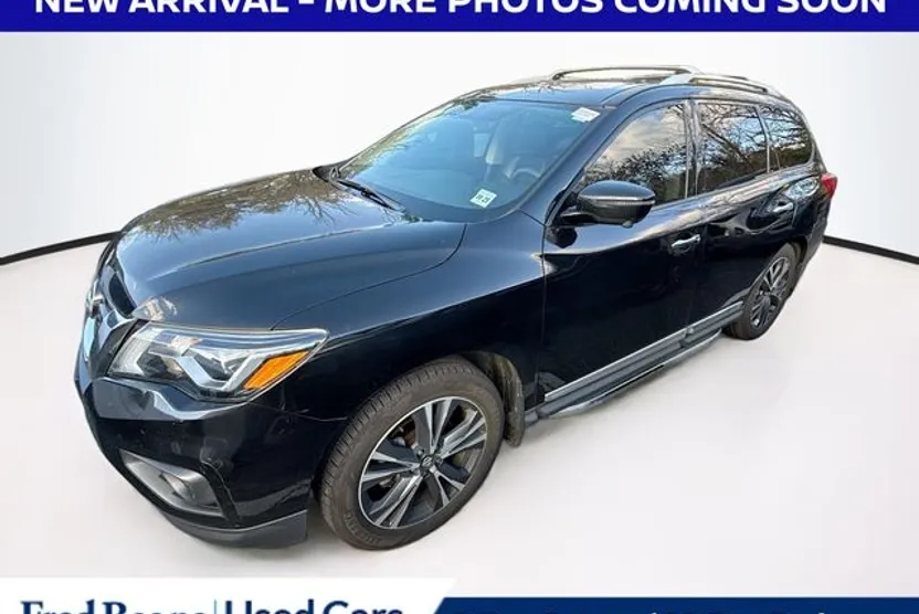 2020 Nissan Pathfinder Platinum photo 1