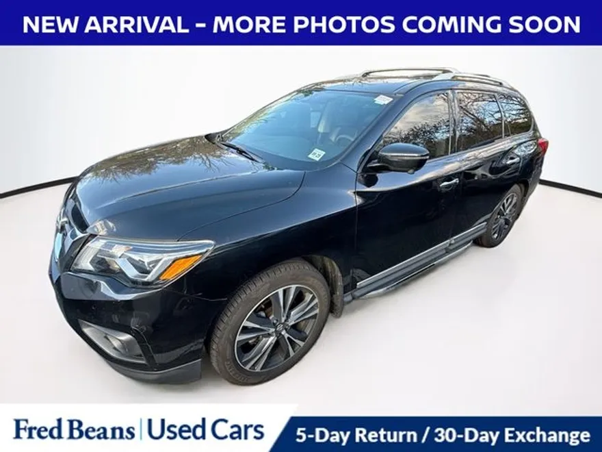 2020 Nissan Pathfinder Platinum photo 1
