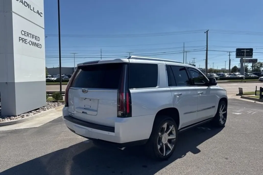 2016 Cadillac Escalade Premium photo 1