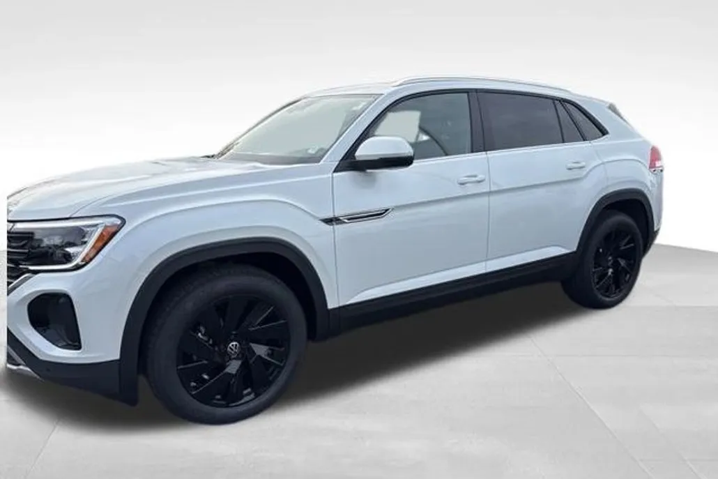 2026 Volkswagen Atlas Cross Sport SE Technology photo 1