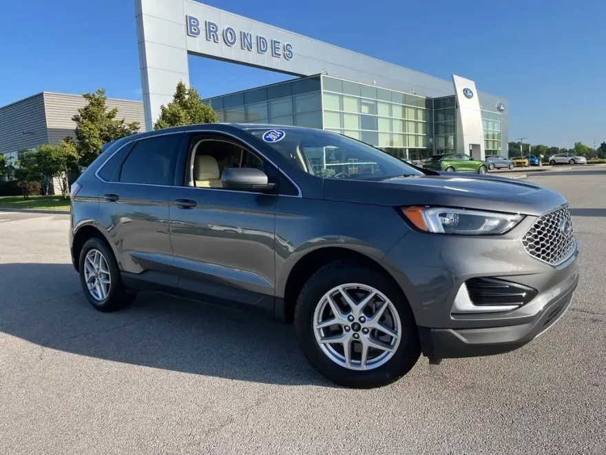 2024 Ford Edge SEL photo 1