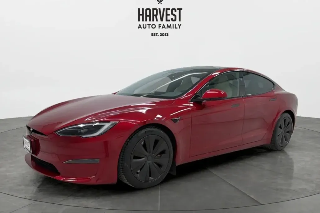 2024 Tesla Model S Plaid photo 1