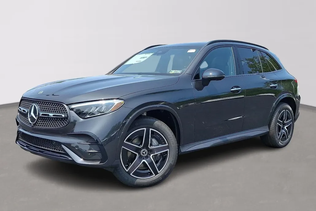 2025 Mercedes Benz GLC 300 4MATIC photo 1