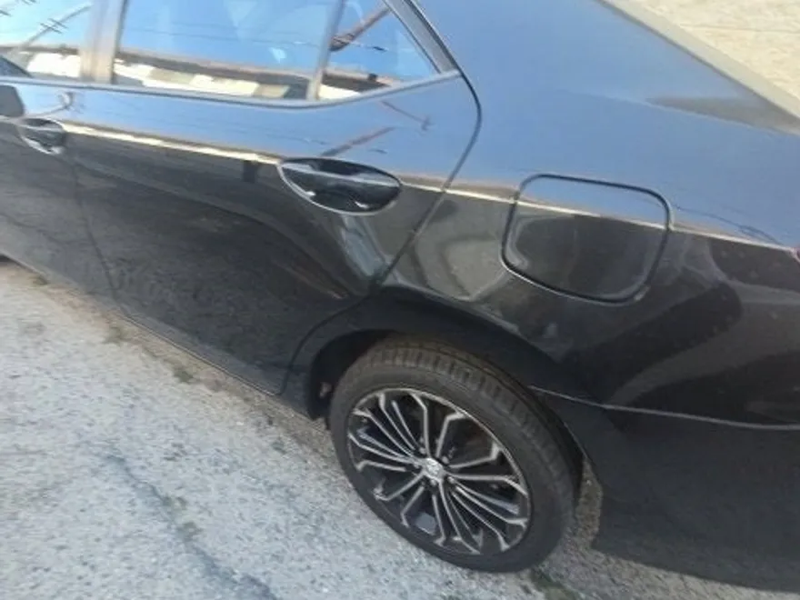 2014 Toyota Corolla L photo 1