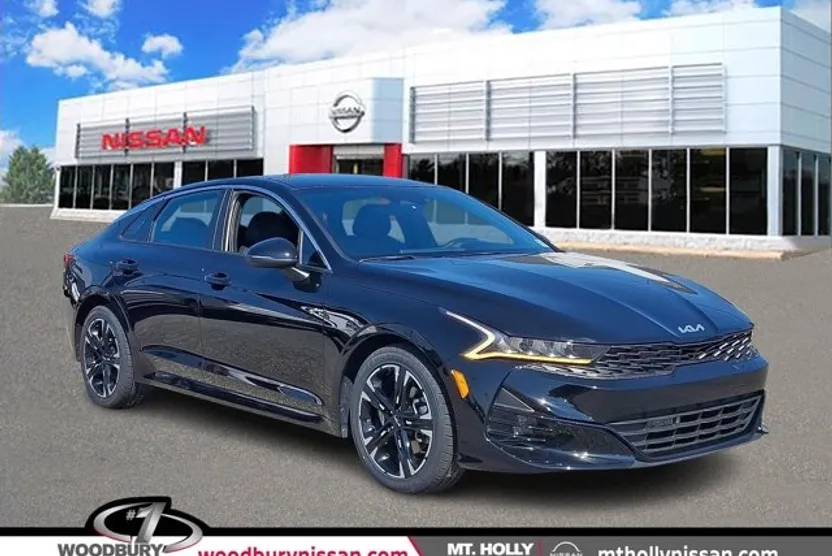 2023 Kia K5 GT-Line photo 1