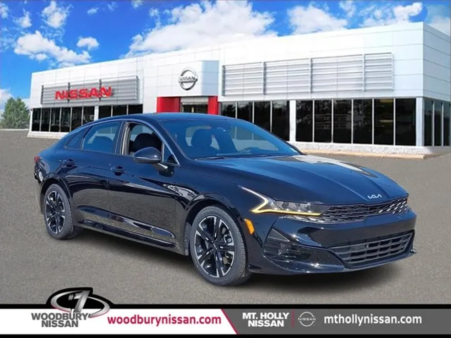 2023 Kia K5 GT-Line photo 1