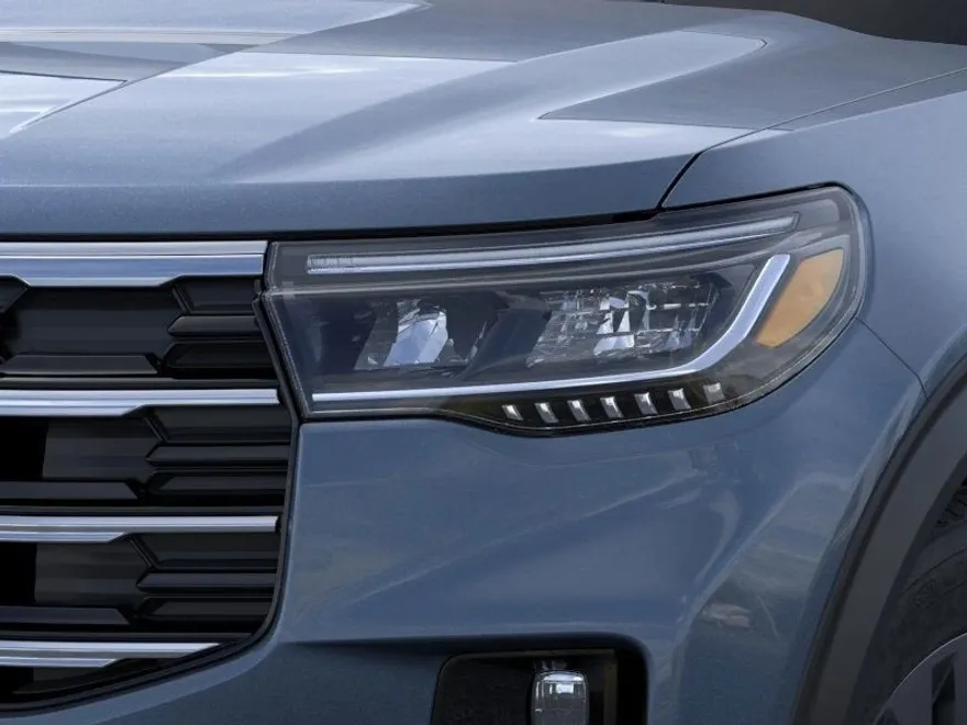 2025 Ford Explorer photo 18