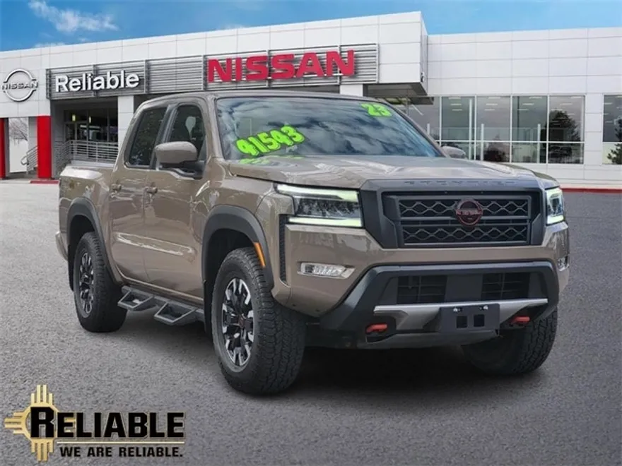 2023 Nissan Frontier PRO-4X photo 1