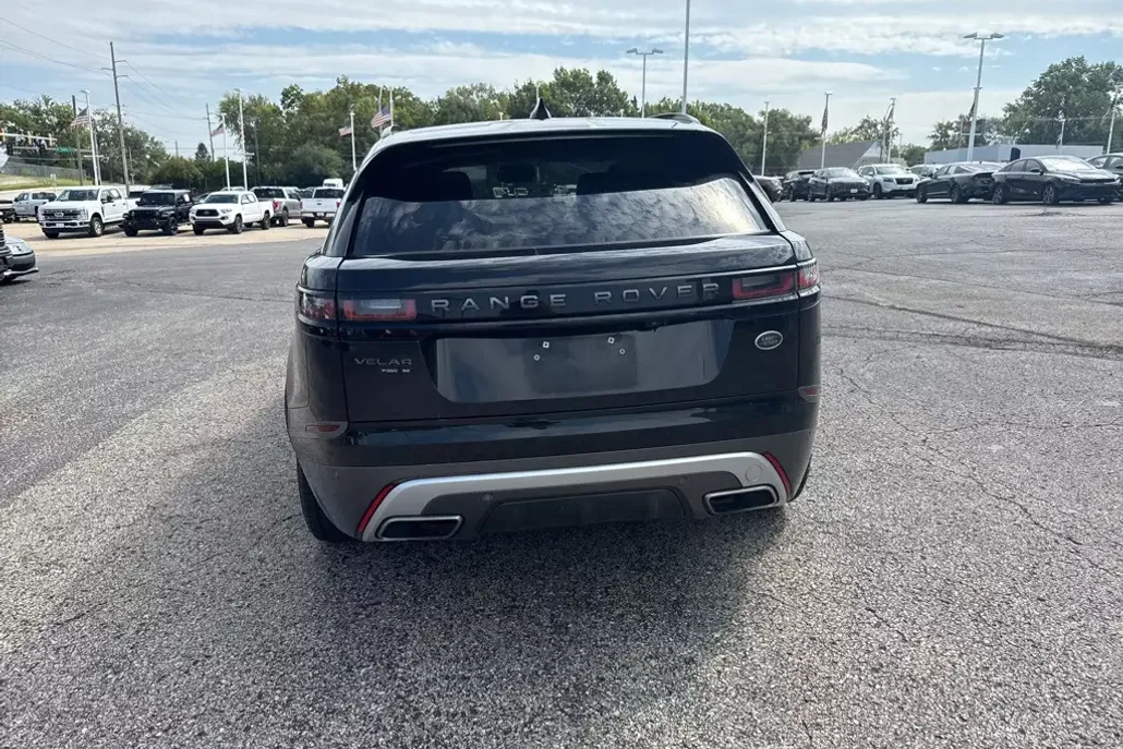 2018 Land Rover Range Rover Velar SE photo 1
