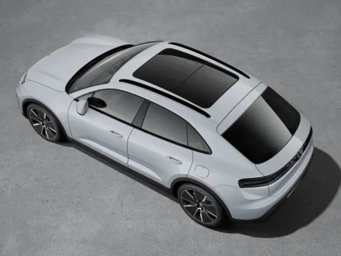 2025 Porsche Macan Electric photo 4