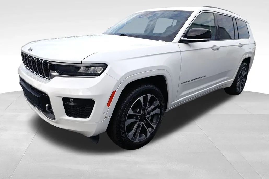 2021 Jeep Grand Cherokee Overland photo 1