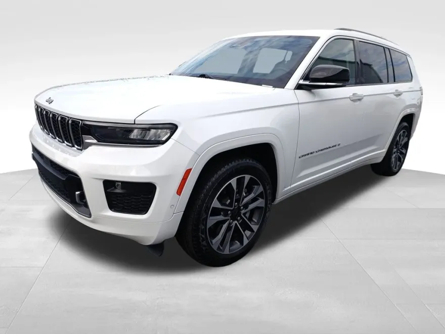 2021 Jeep Grand Cherokee Overland photo 1