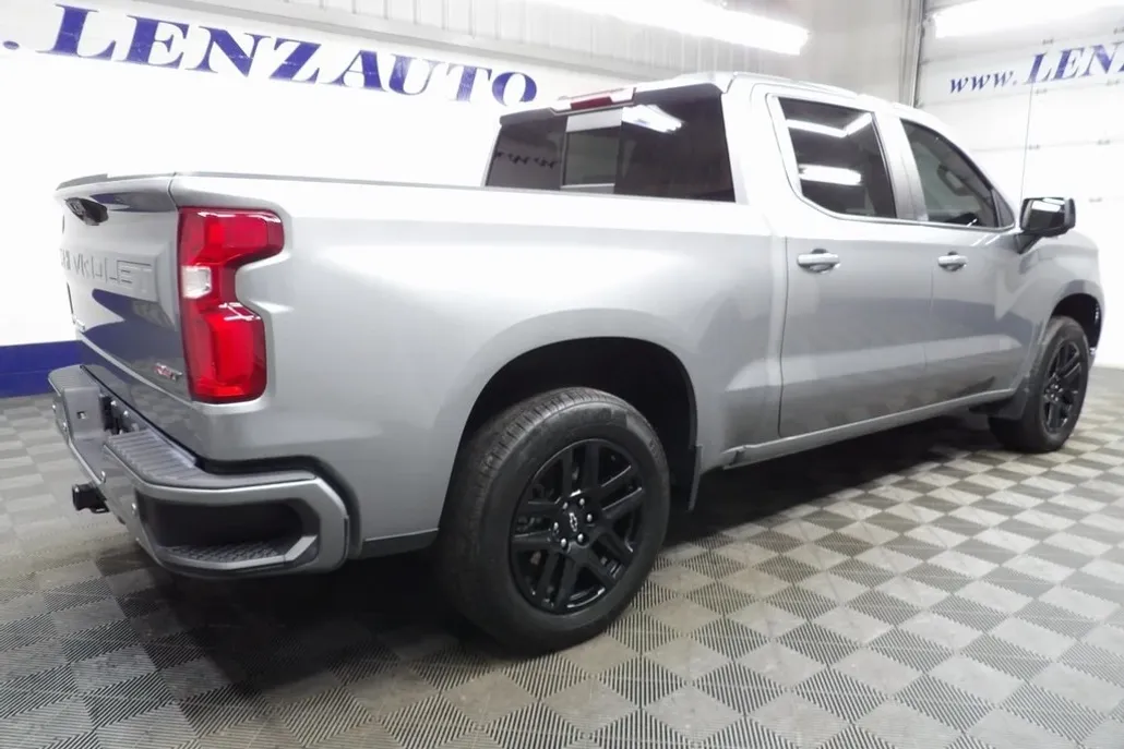 2024 Chevrolet Silverado 1500 RST photo 1