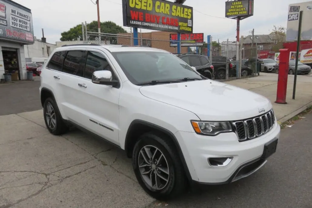 2017 Jeep Grand Cherokee Limited photo 1