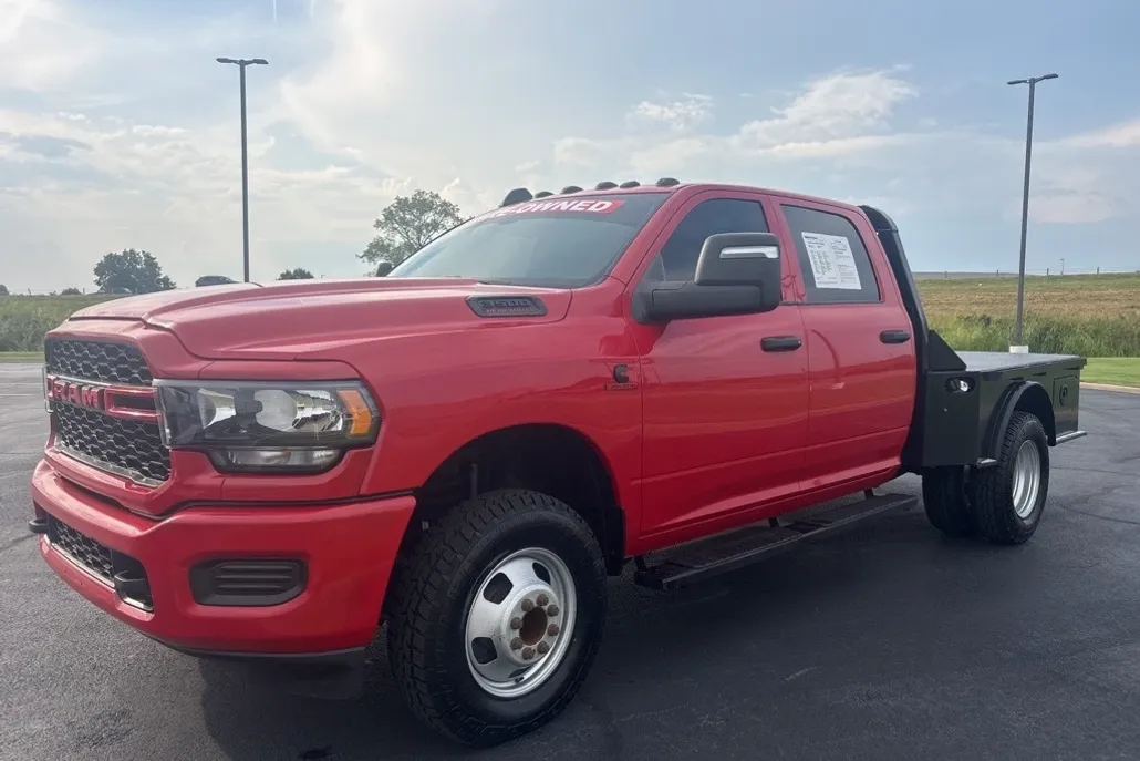 2023 Ram 3500 Tradesman photo 1