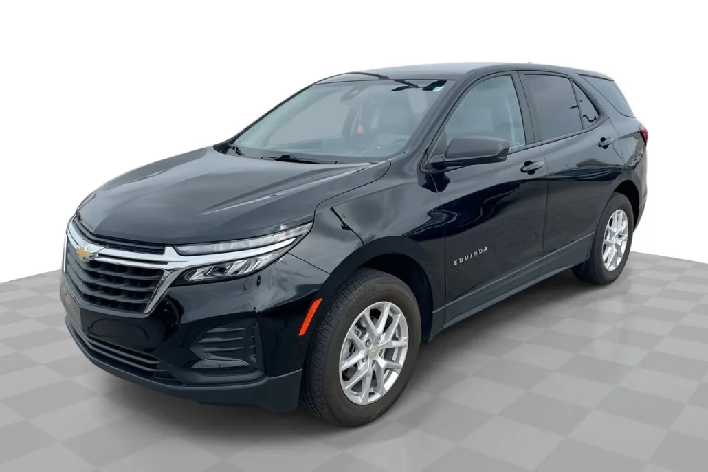 2022 Chevrolet Equinox LS photo 1