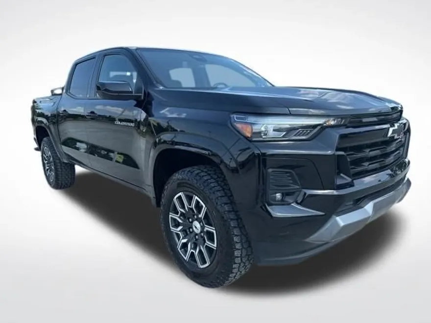 2023 Chevrolet Colorado Z71 photo 1
