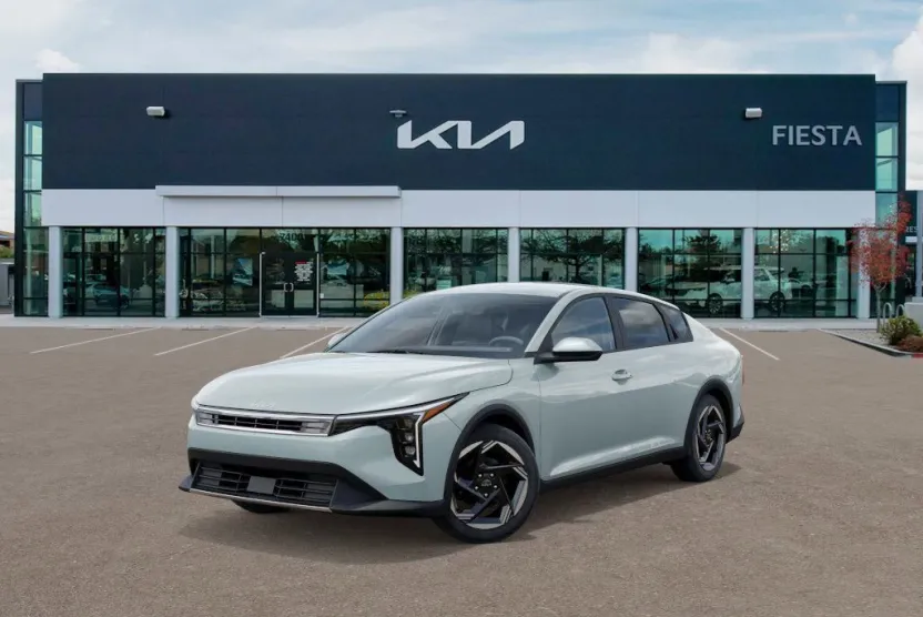 2025 Kia K4 EX photo 1
