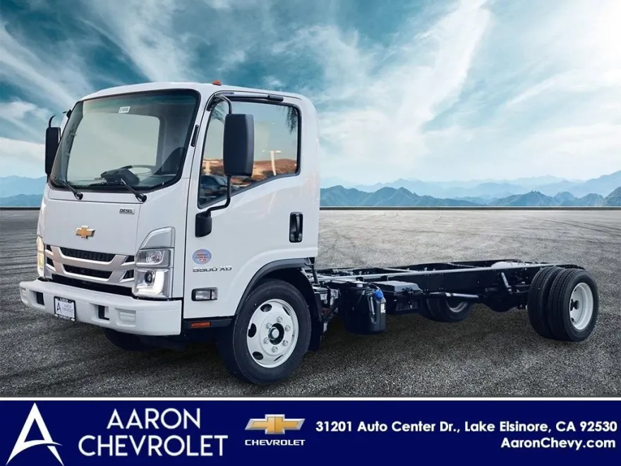 2024 Chevrolet Silverado photo 1