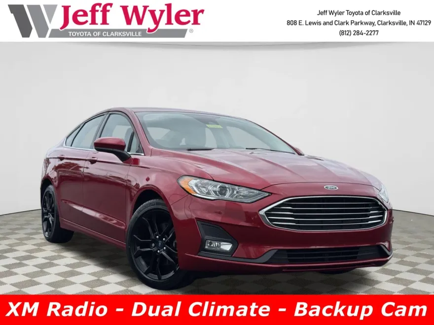 2020 Ford Fusion SE photo 1