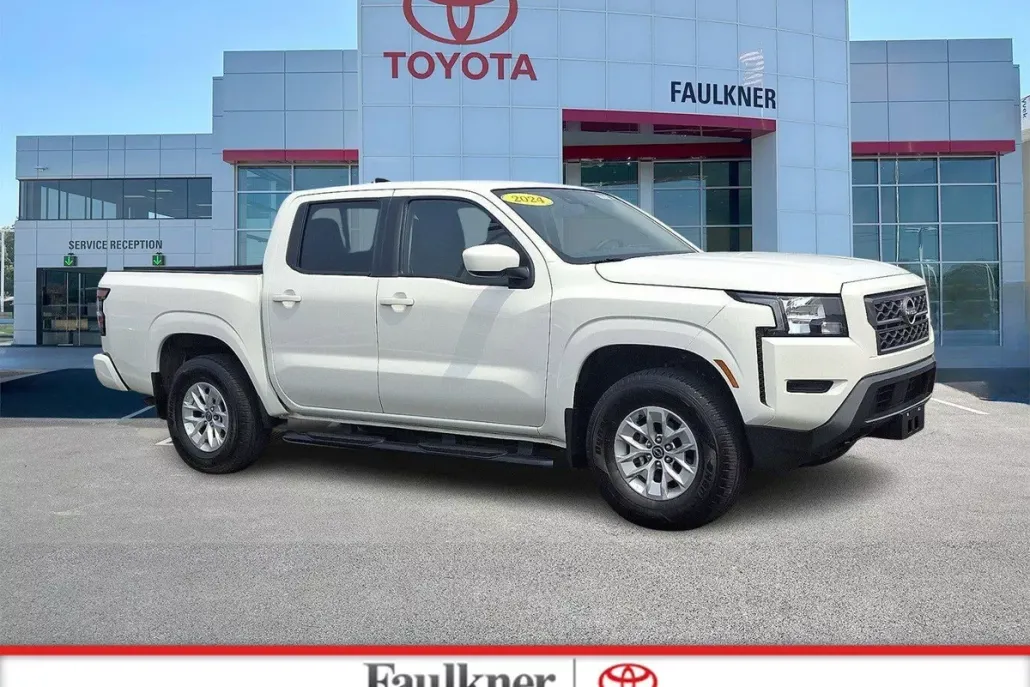 2024 Nissan Frontier Crew Cab SV photo 1