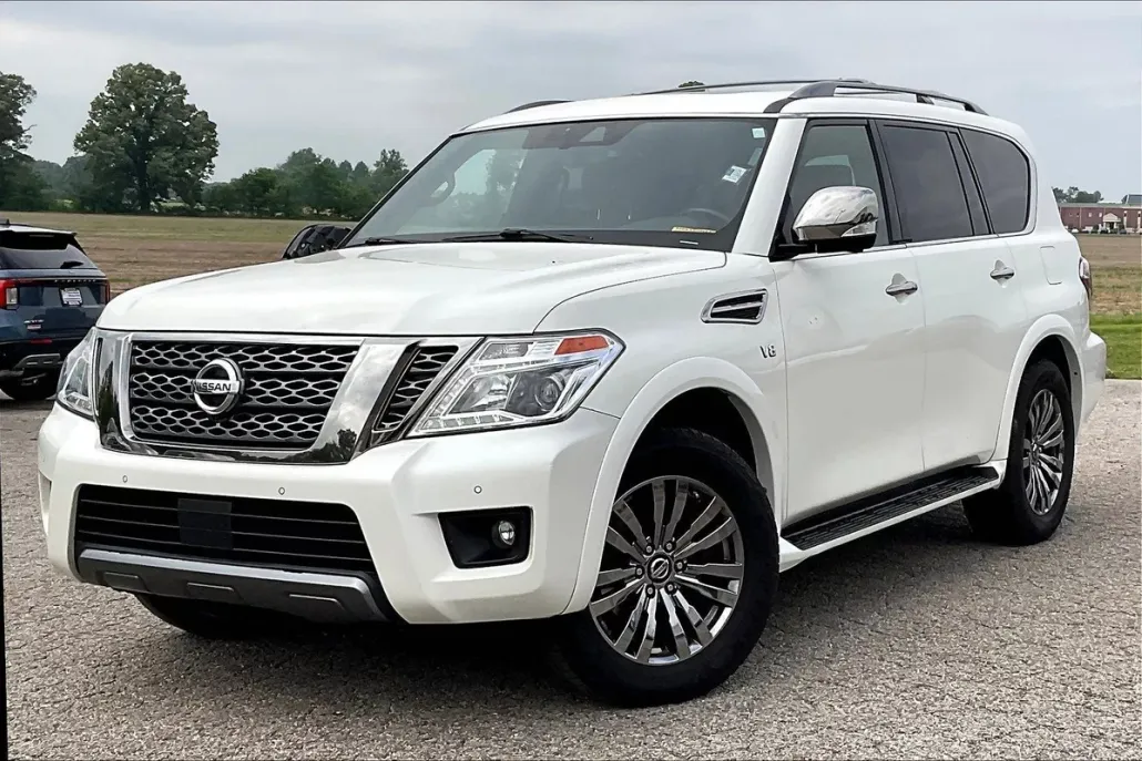 2019 Nissan Armada Platinum photo 1