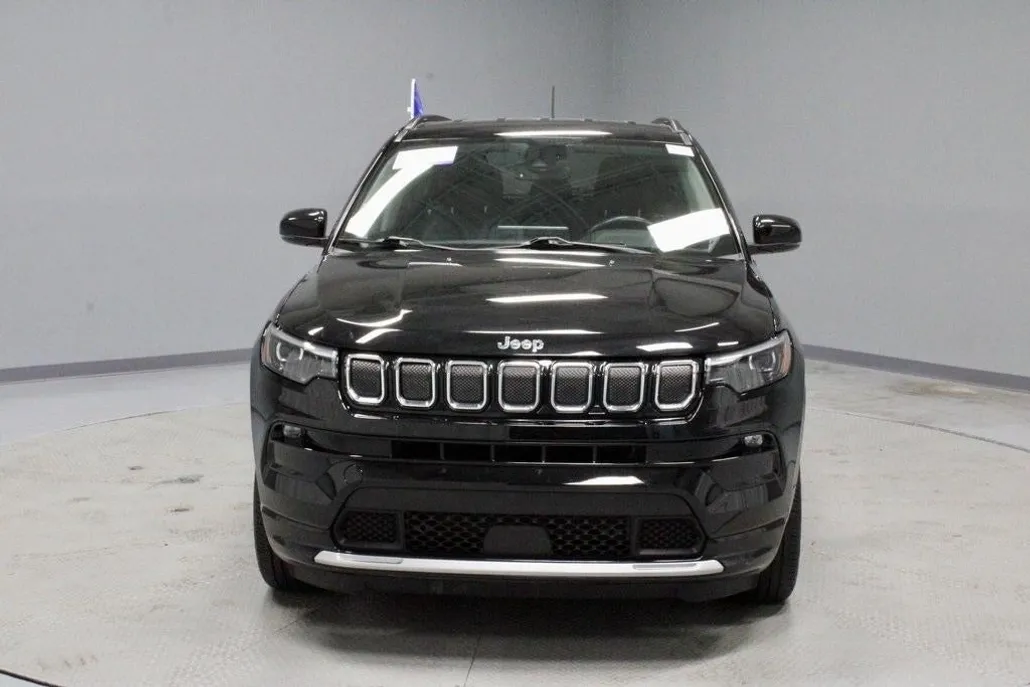 2022 Jeep Compass Limited photo 1