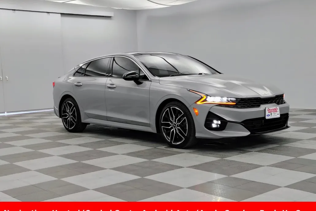 2023 Kia K5 GT photo 1