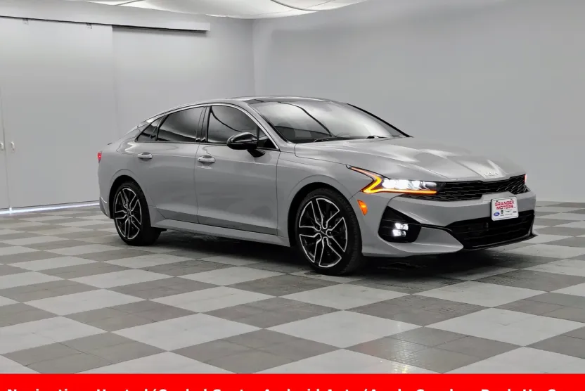 2023 Kia K5 GT photo 1