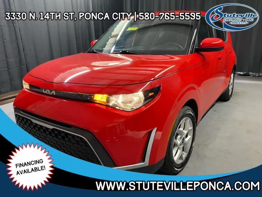 2023 Kia Soul LX photo 1