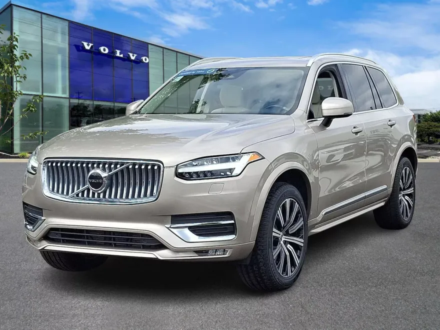 2024 Volvo XC90 B5 AWD Core photo 1