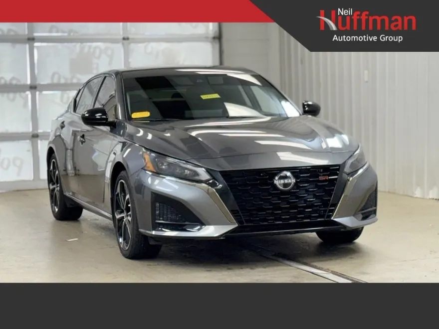 2024 Nissan Altima 2.5 SR photo 1