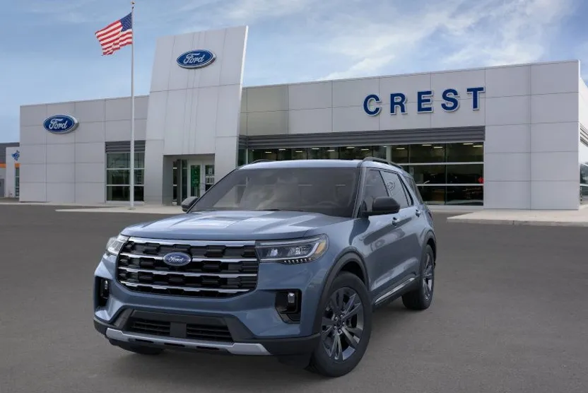 2025 Ford Explorer photo 1