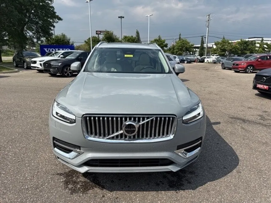 2025 Volvo XC90 Recharge T8 Plus photo 1