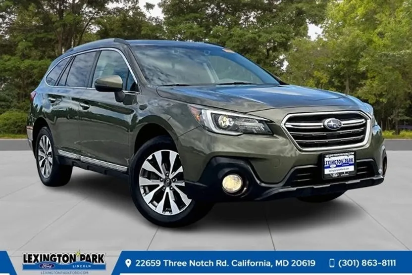 2018 Subaru Outback Touring photo 1