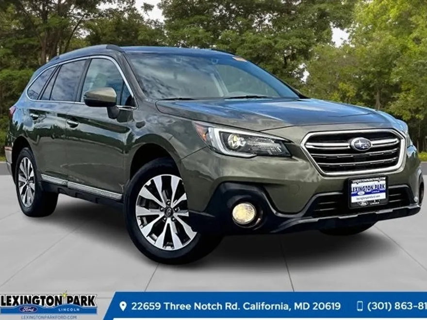 2018 Subaru Outback Touring photo 1