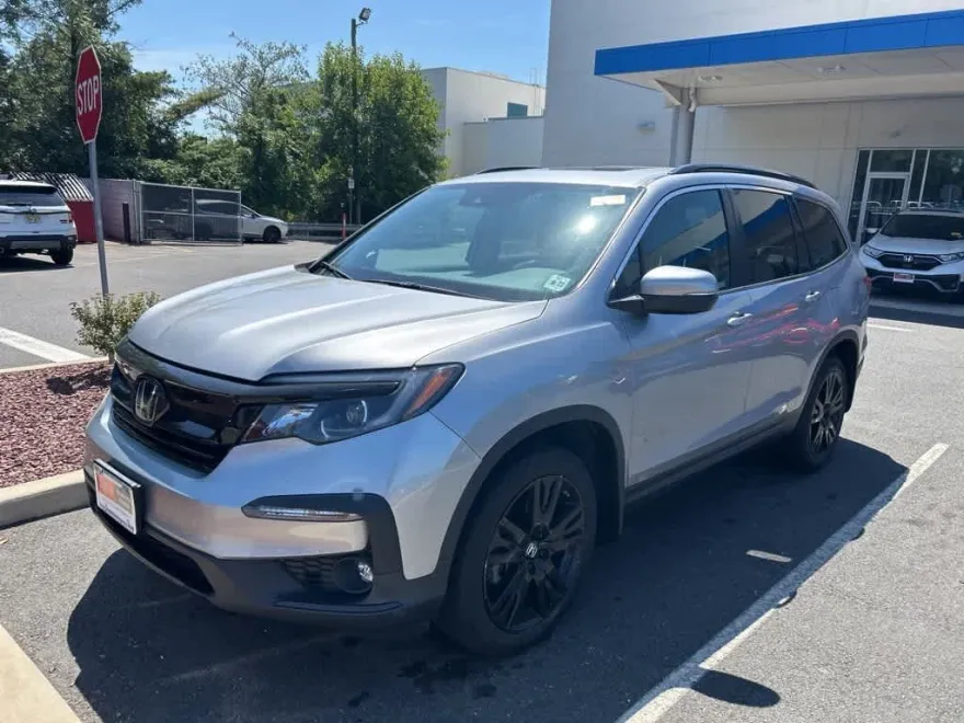 2022 Honda Pilot Special Edition photo 1