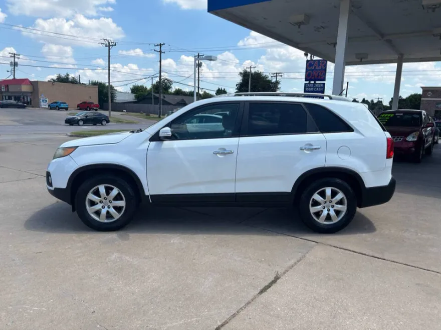2012 Kia Sorento LX photo 1