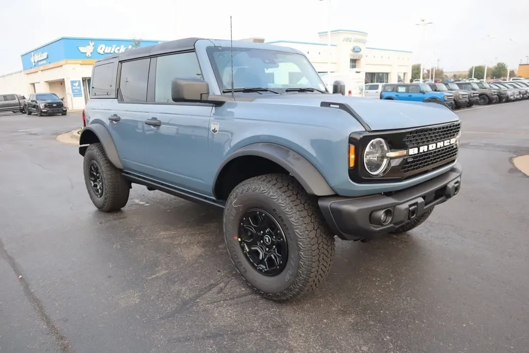 2025 Ford Bronco Big Bend photo 1