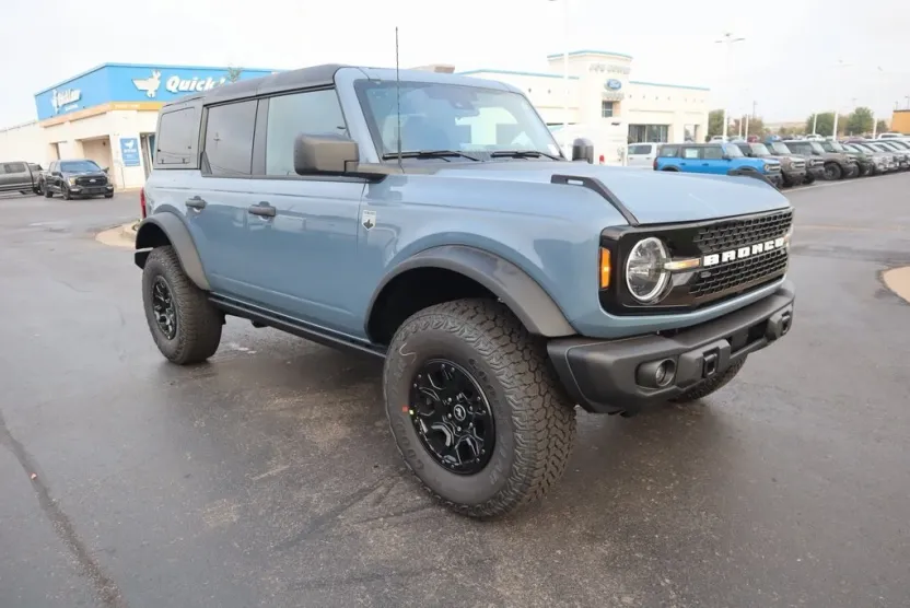 2025 Ford Bronco Big Bend photo 1