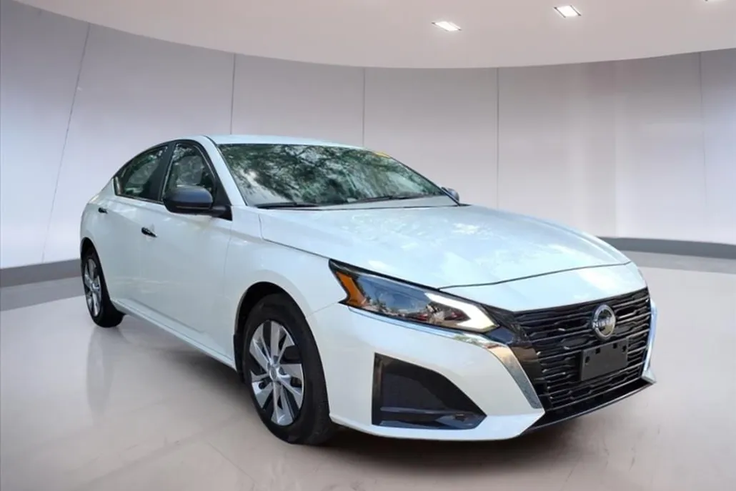 2025 Nissan Altima 2.5 S photo 1