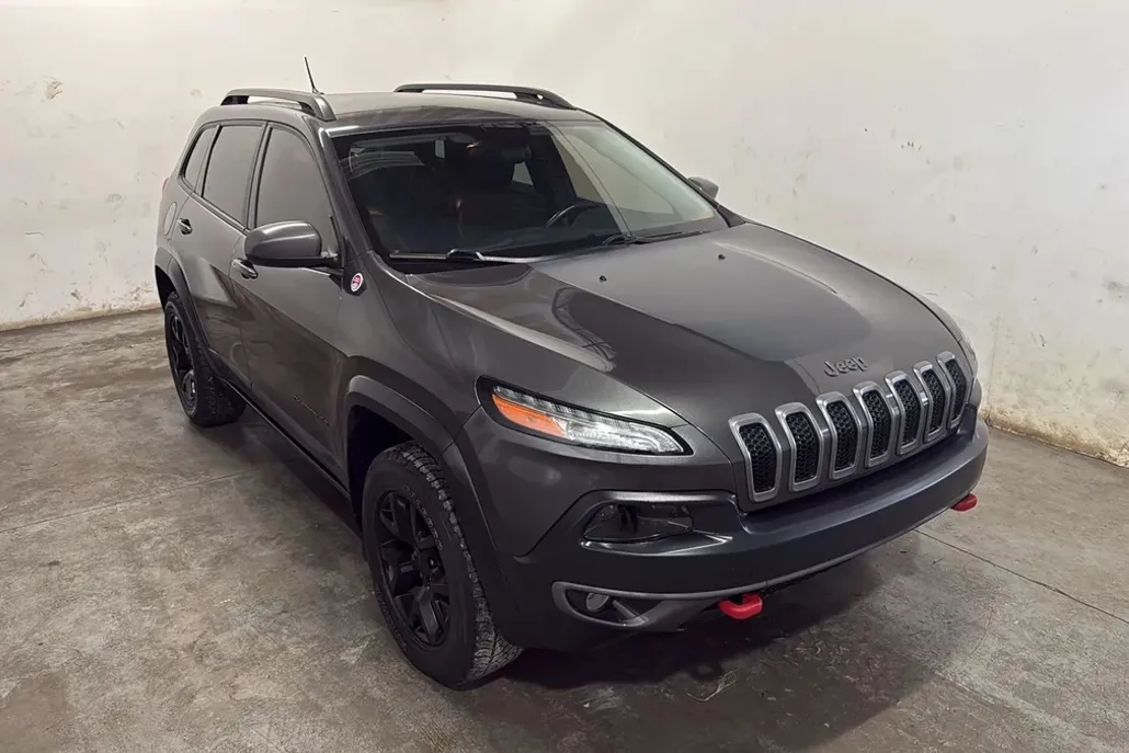 2015 Jeep Cherokee Trailhawk Sport photo 1