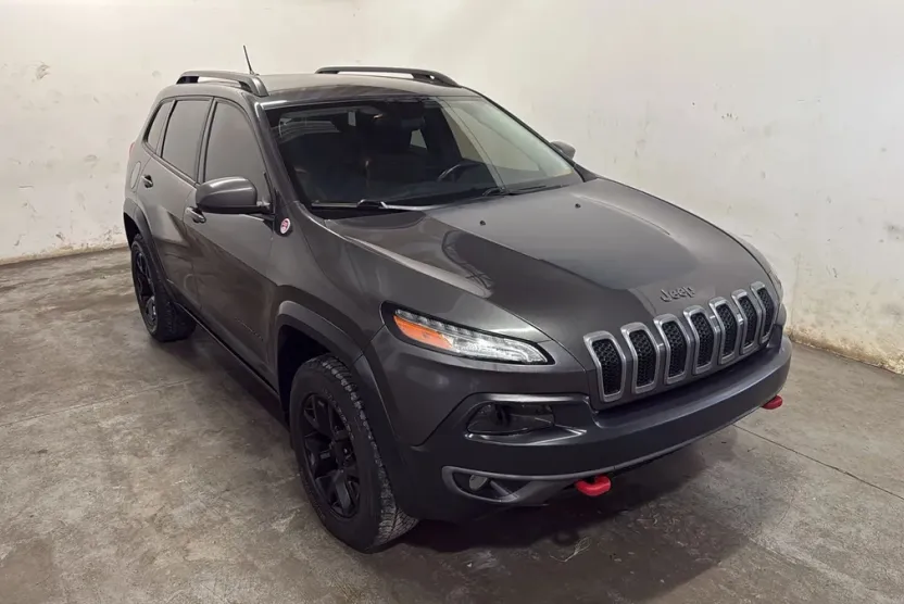 2015 Jeep Cherokee Trailhawk Sport photo 1