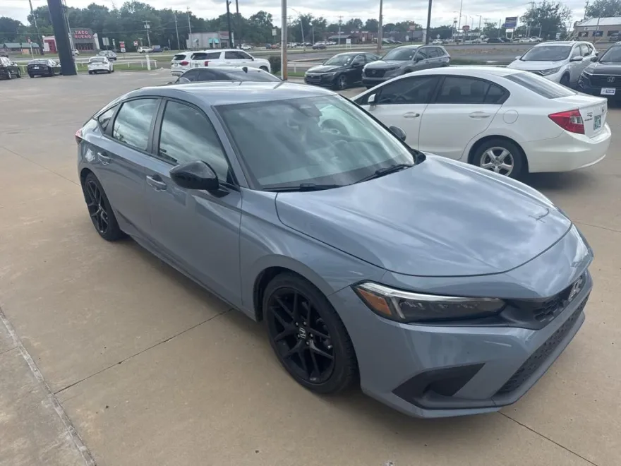 2024 Honda Civic Sport photo 1