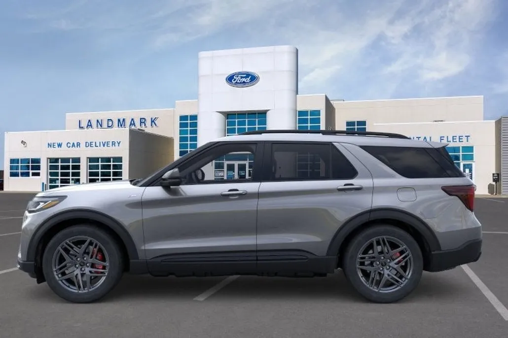 2025 Ford Explorer ST-Line photo 1