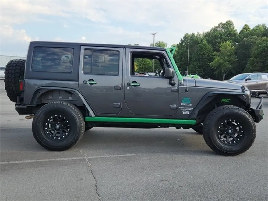 2017 Jeep Wrangler Unlimited Sport photo 1