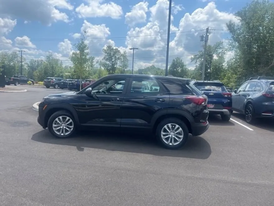 2021 Chevrolet Trailblazer LS photo 1