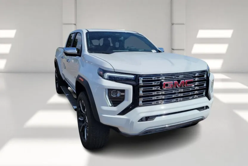 2025 Gmc Canyon Denali photo 1
