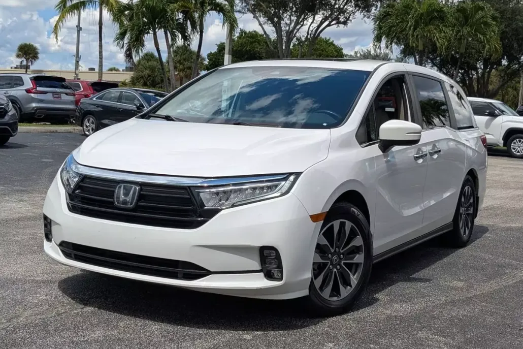 2023 Honda Odyssey EX-L photo 1